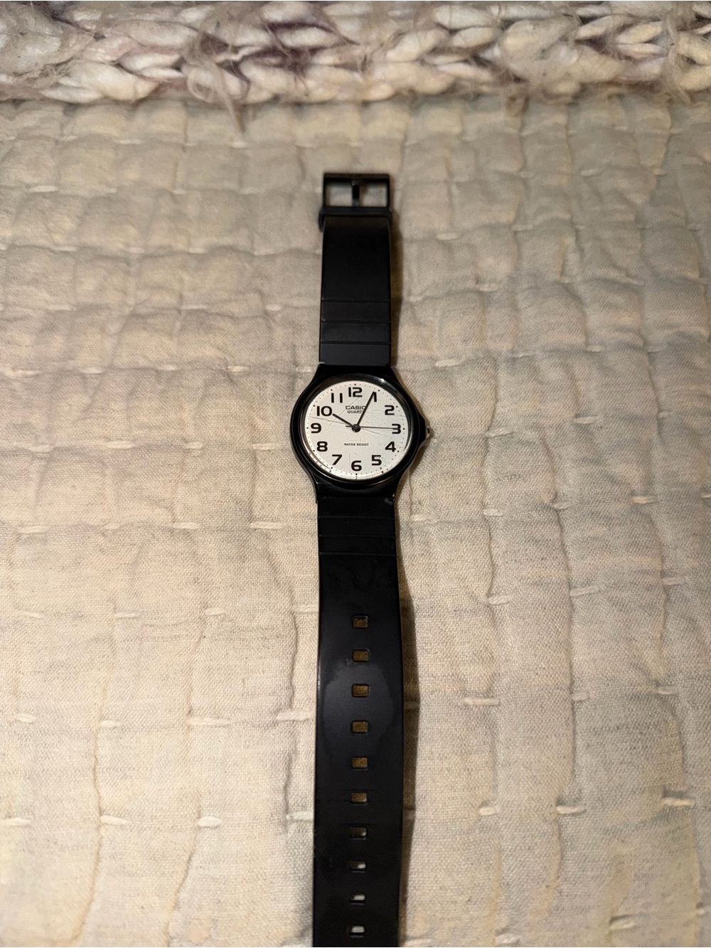 Classic 1330 Black Men's Analog Watch with White Dial